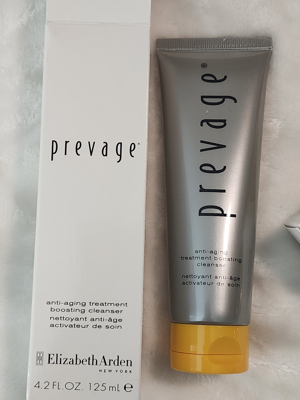 Elizabeth Arden Prevage Anti-Aging Cleanser Silver Tube with Yellow Cap